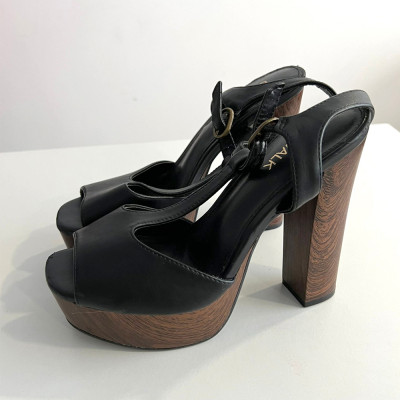 Schwarz/Holz Heels